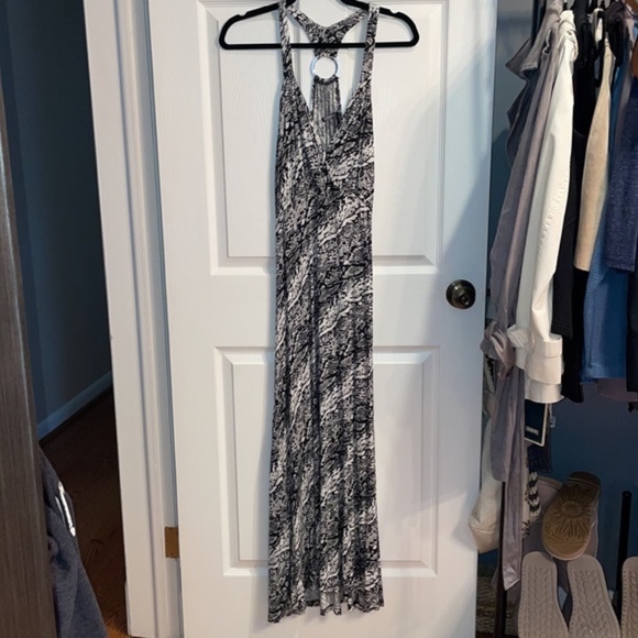 Ethyl Black and White Graphic Print T-Back Halter Maxi Dress, Women’s Size Small - Picture 6 of 8